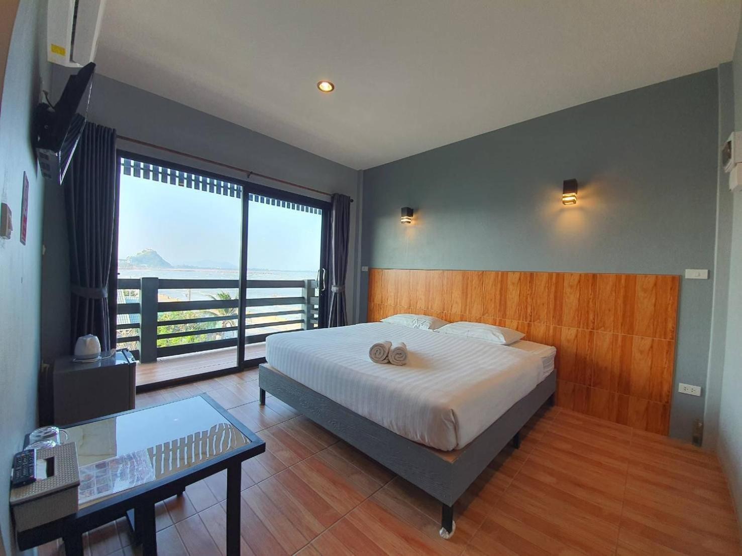 Zea Zide Hotel Prachuap Khiri Khan Exterior photo