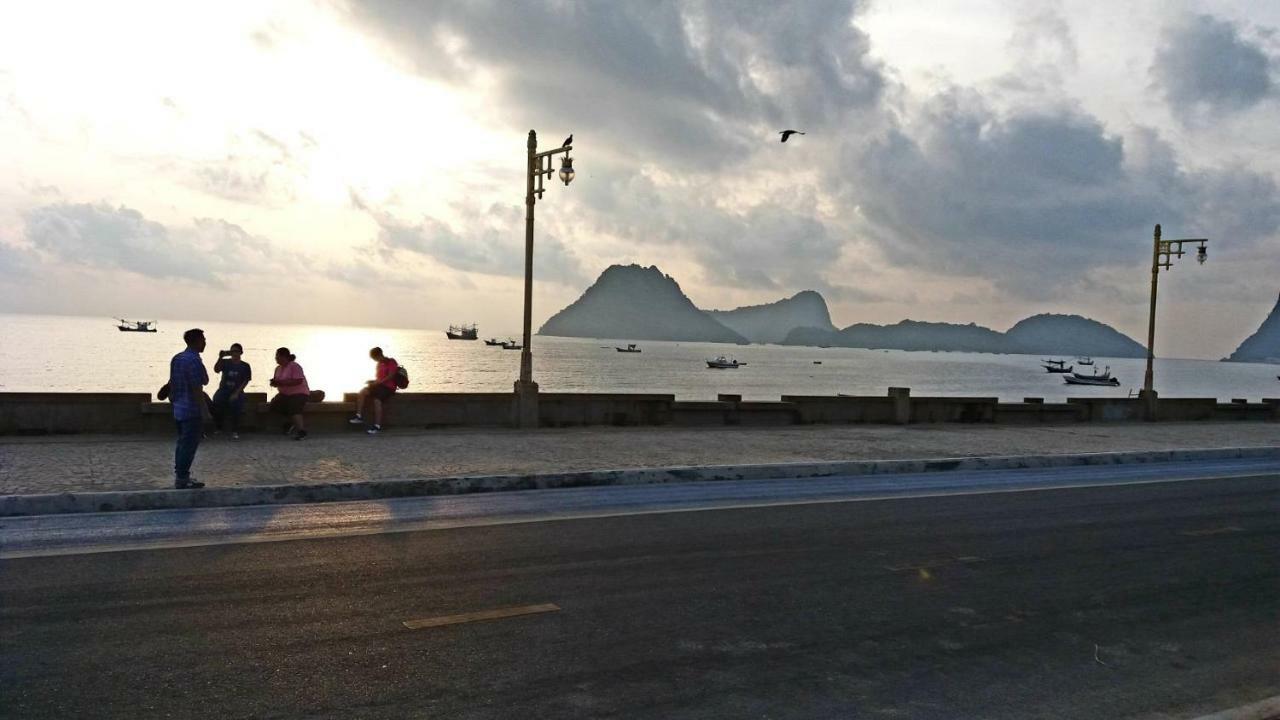 Zea Zide Hotel Prachuap Khiri Khan Exterior photo